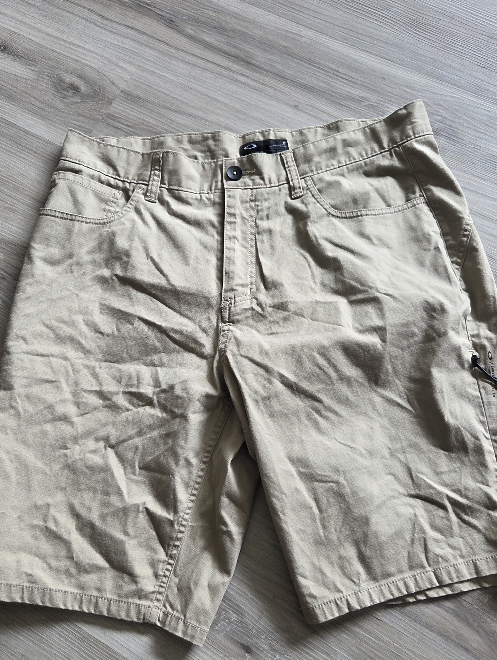 Oakley Men's‎ Khaki Shorts Eyewear Zip Pocket Slim Straight Tan Chino Size 36